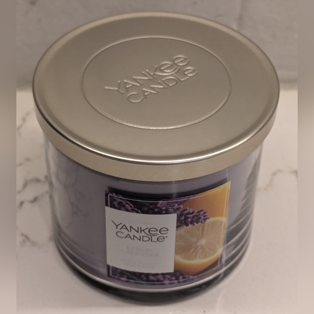 💚Yankee Candle Lavender Lemon Candle - Purple 14.5 oz